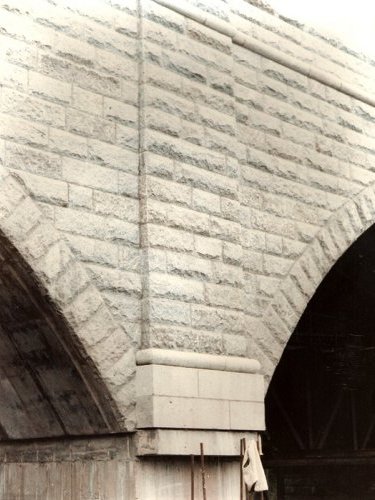 Dee Bridge, Blockwork